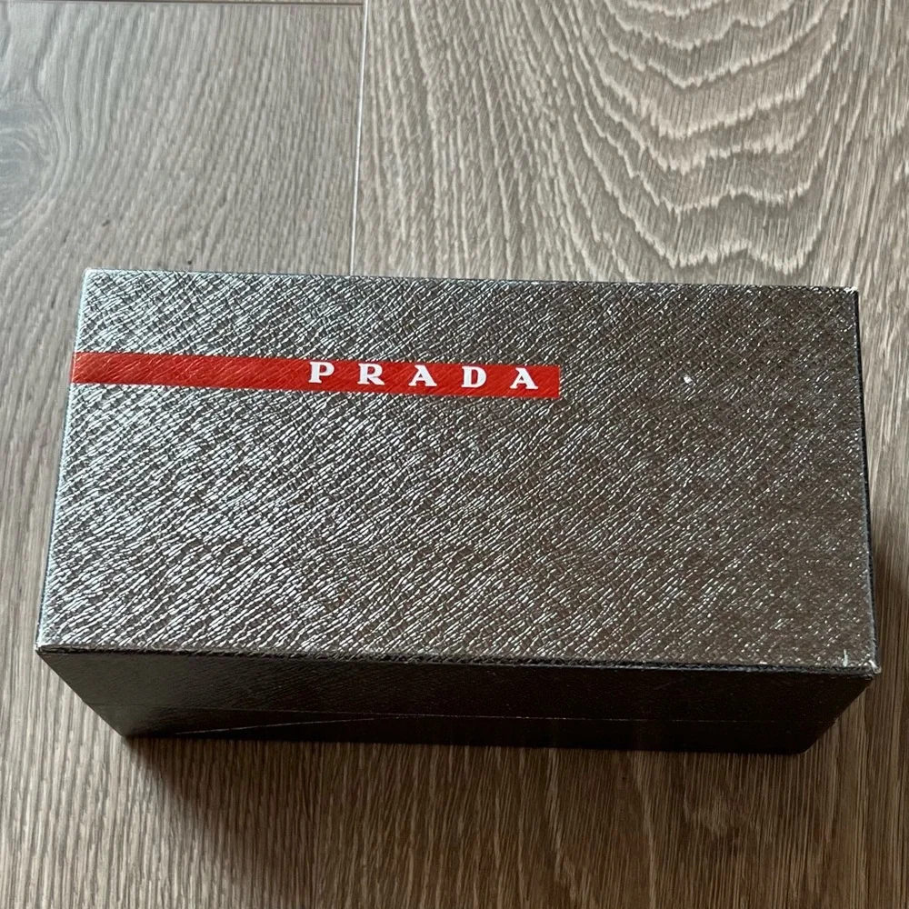 Prada Box (BB44) - Picture 1 of 7